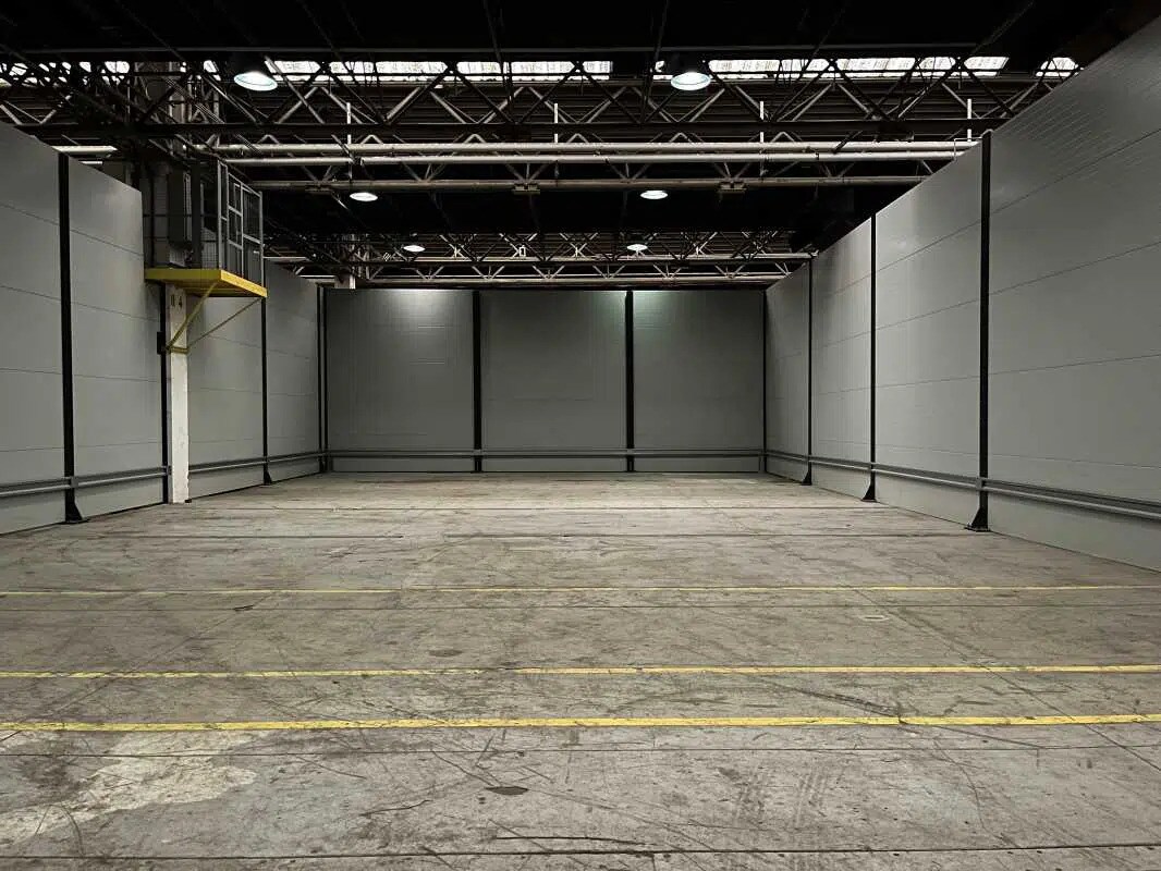 Local d’activités dans Montataire à louer Photo intérieure– Image 1 sur 4