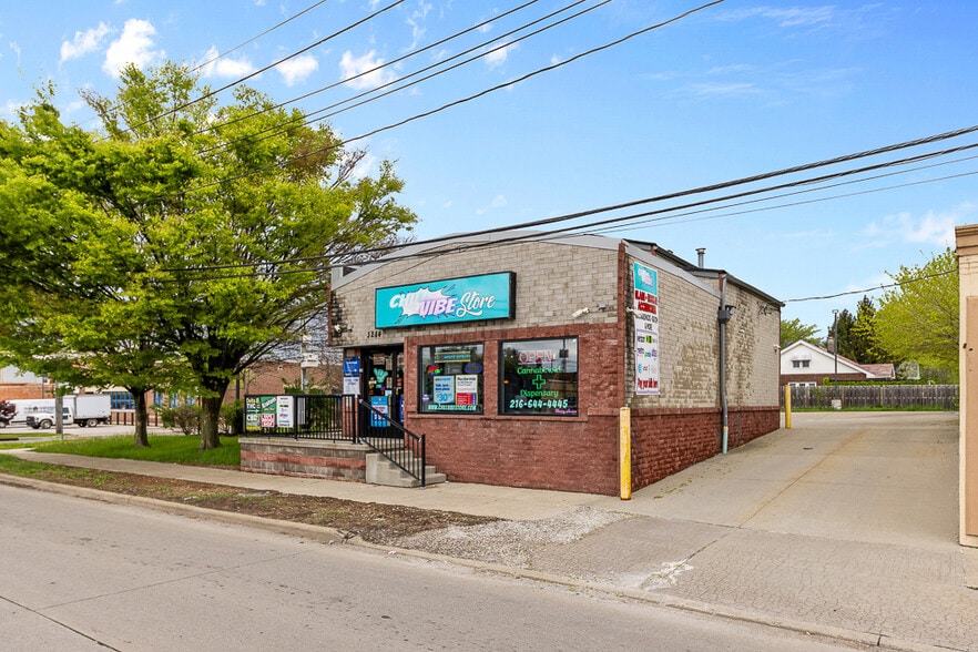 3284 W 117th St, Cleveland, OH à vendre - Photo de l’immeuble – Image 3 sur 6