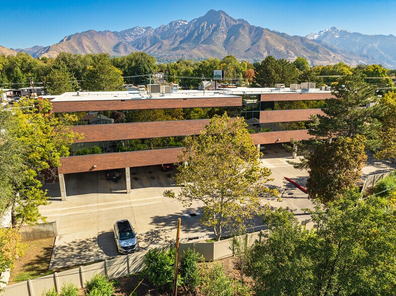 4190 S Highland Dr, Salt Lake City, UT à louer - Photo de l’immeuble – Image 1 sur 21
