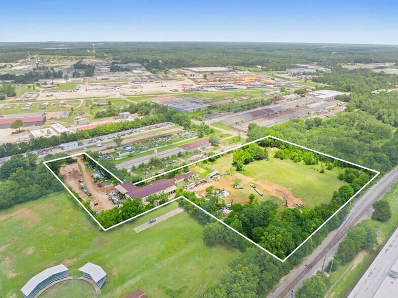 11718 Laney Rd, Tyler, TX à vendre - Photo de l’immeuble – Image 2 sur 56