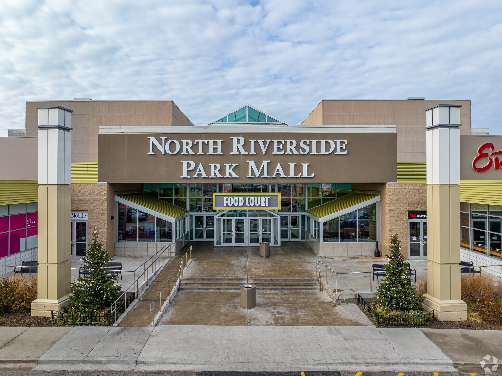 7501 W Cermak Rd, North Riverside, IL à louer Photo principale– Image 1 sur 10