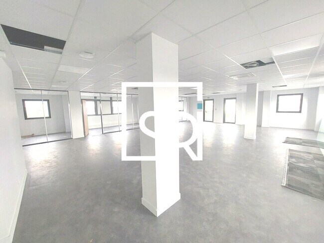 Plus de détails pour 41 Rue Georges Besse, Clermont-Ferrand - Bureau à louer