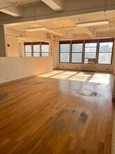 260 W 35th St, New York, NY à louer Photo intérieure– Image 2 sur 5