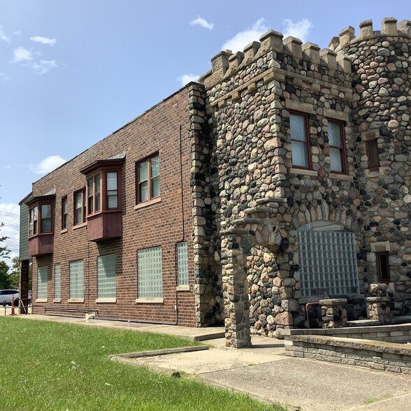91 Cass Ave, Mount Clemens, MI à vendre - Photo de l’immeuble – Image 3 sur 9