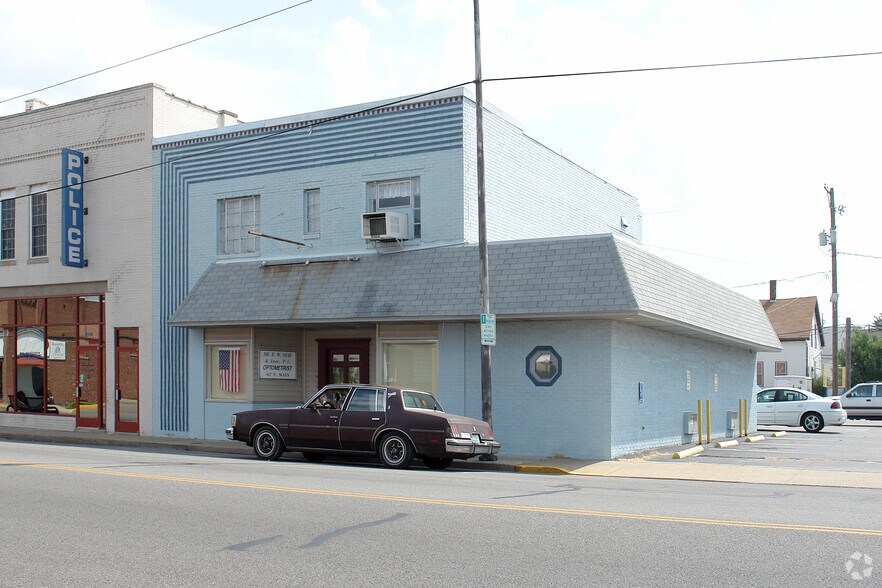 617 N Main St, Evansville, IN à vendre - Photo principale – Image 1 sur 2