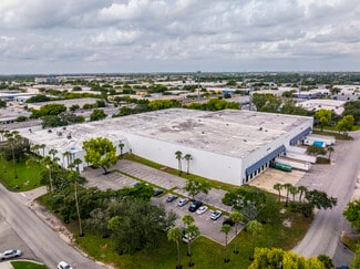 Plus de détails pour 5255 NW 159th St, Miami Lakes, FL - Industriel/Logistique à louer