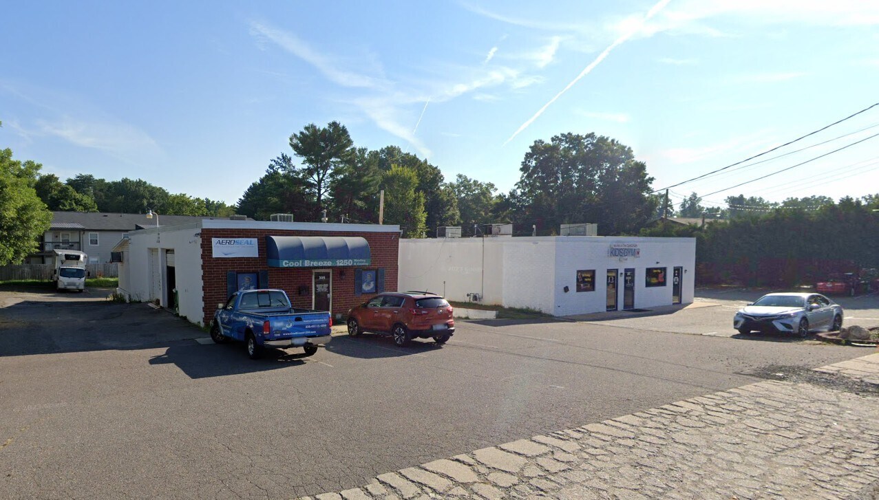 305 Pineview Dr, Kernersville, NC à vendre Photo principale– Image 1 sur 14