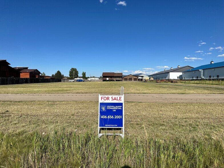 77300 Gallatin Rd, Bozeman, MT à vendre - Photo de l’immeuble – Image 2 sur 26