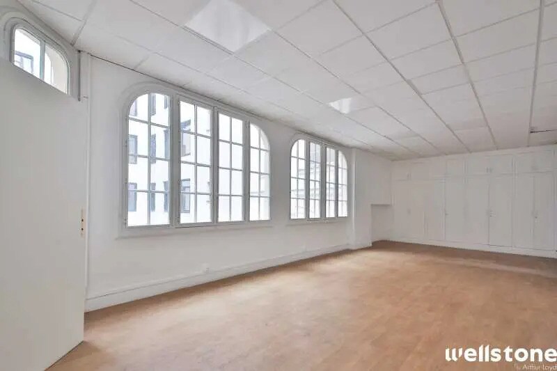 29 Rue D'Astorg, Paris à louer - Photo de l’immeuble – Image 3 sur 31