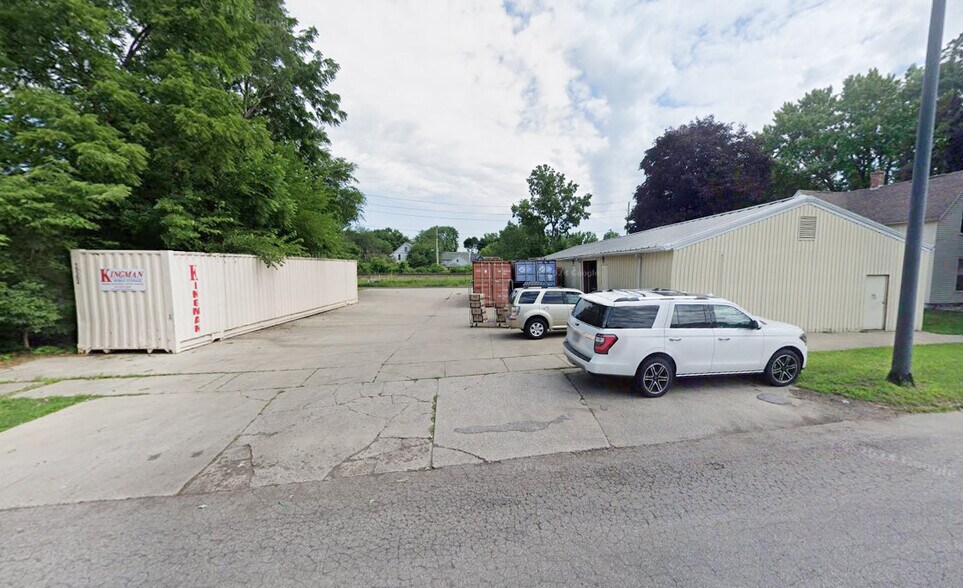 742 E 5th St, Mishawaka, IN à vendre - Photo de l’immeuble – Image 2 sur 14