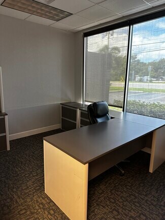Plus de détails pour Condo 1-3: 13191 Starkey Rd – Bureau à vendre, Largo, FL