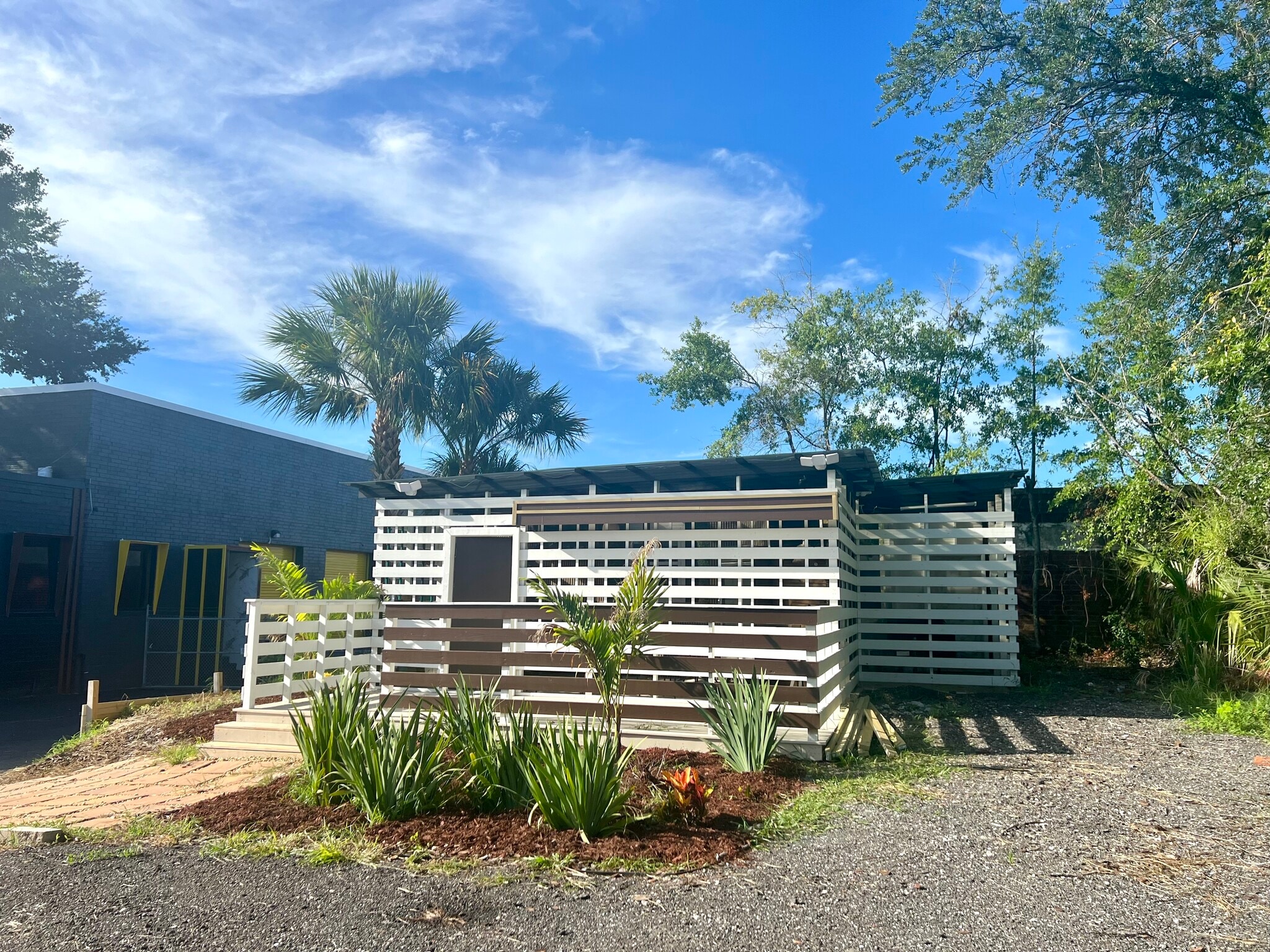 2140 Dennis St, Jacksonville, FL à vendre Photo de l’immeuble– Image 1 sur 16
