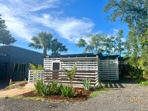 2140 Dennis St, Jacksonville, FL à vendre Photo de l’immeuble– Image 1 sur 16
