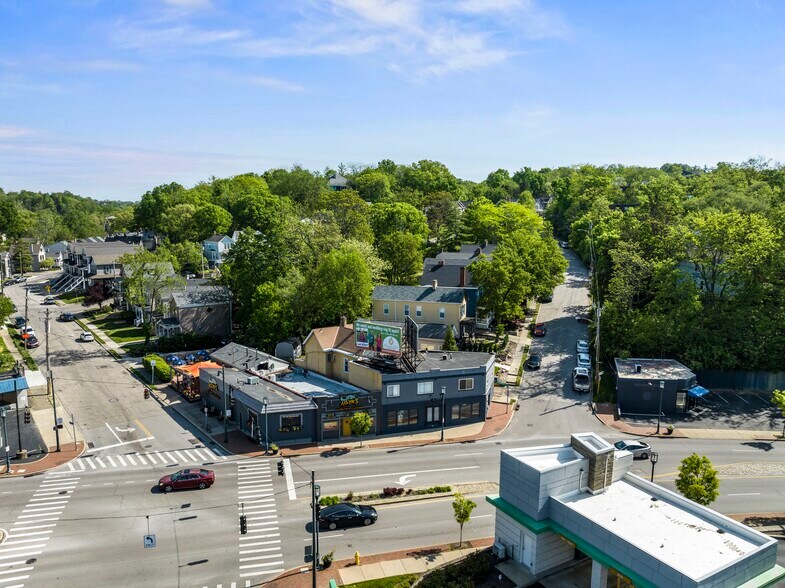 404 Hoge St, Cincinnati, OH à vendre - Photo de l’immeuble – Image 2 sur 7