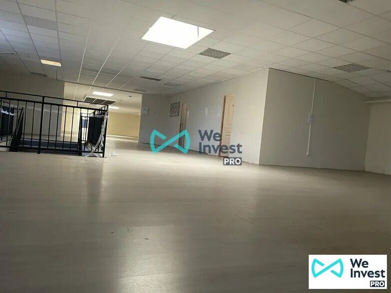 Local commercial dans Reims à louer - Photo de l’immeuble – Image 3 sur 4