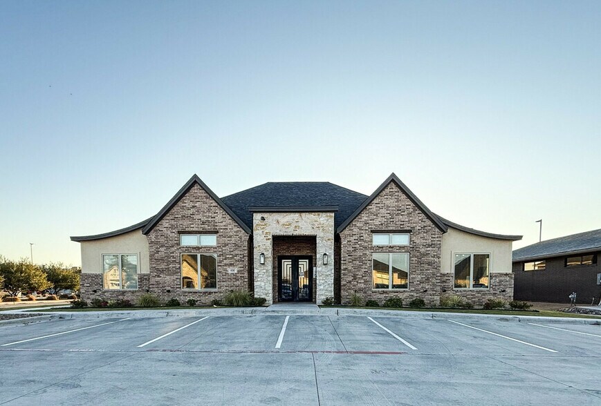 7710 Milwaukee Ave, Lubbock, TX à vendre - Photo principale – Image 1 sur 5