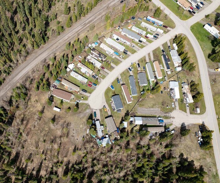 35 Cassiar Dr, Elkford, BC à vendre - Photo de l’immeuble – Image 3 sur 8