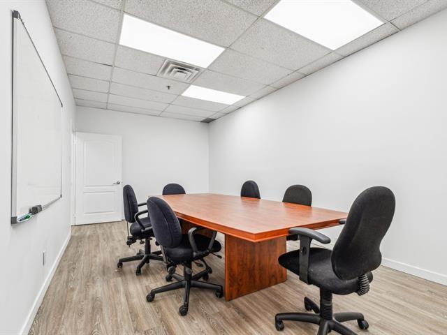 9001-9015 Ch Avon, Montréal-Ouest, QC à louer Photo intérieure– Image 1 sur 4