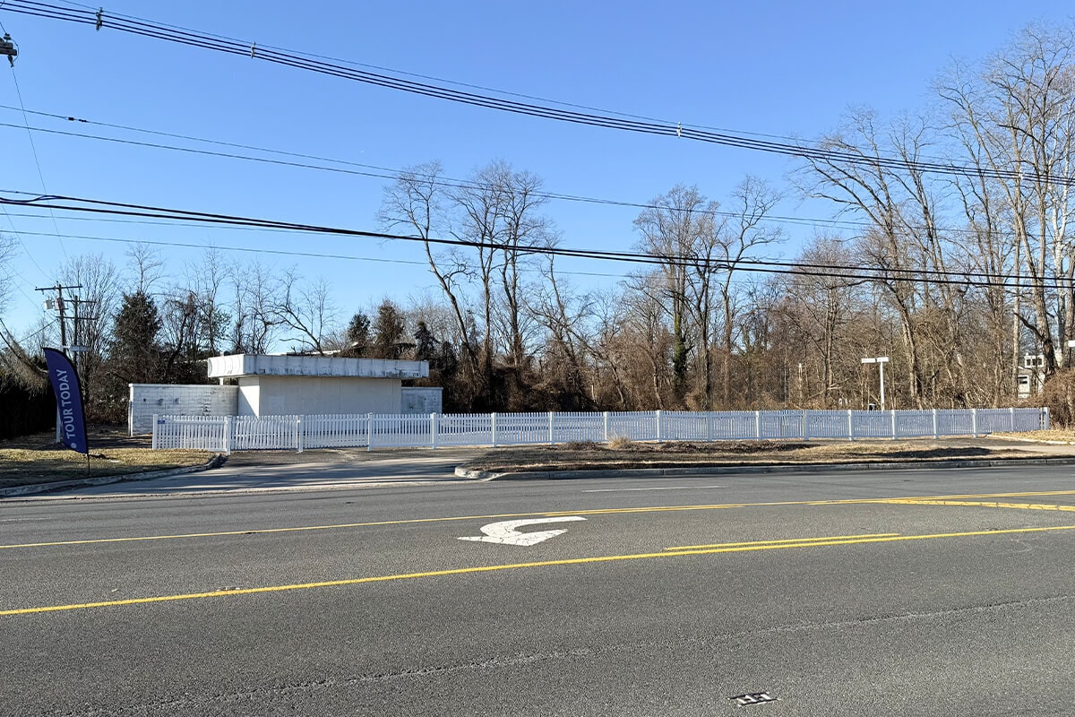 858 Shrewsbury Ave, Tinton Falls, NJ à louer Photo principale– Image 1 sur 7