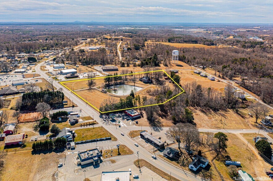 100 Island Ford Rd, Maiden, NC à vendre - Photo de l’immeuble – Image 2 sur 7