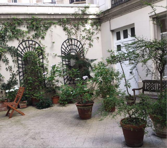 Bureau dans Paris à vendre - Photo de l’immeuble – Image 2 sur 11