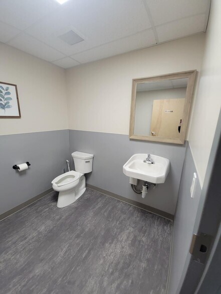 15005 Pacific Ave S, Tacoma, WA à louer - Photo de l’immeuble – Image 2 sur 12
