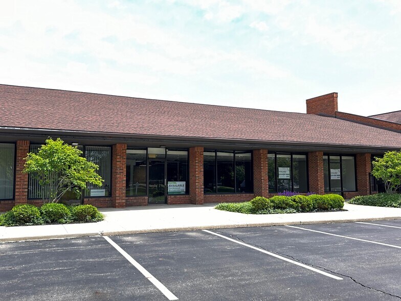 4666-4678 Larwell Dr, Columbus, OH à louer - Photo de l’immeuble – Image 3 sur 7