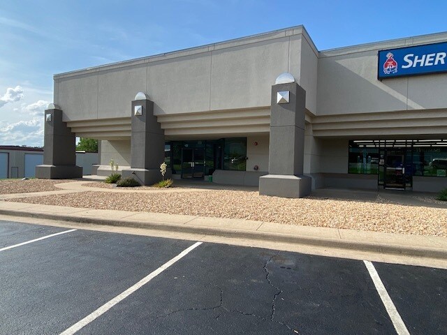 131 Industrial Park Dr, Hollister, MO à louer - Photo de l’immeuble – Image 2 sur 10