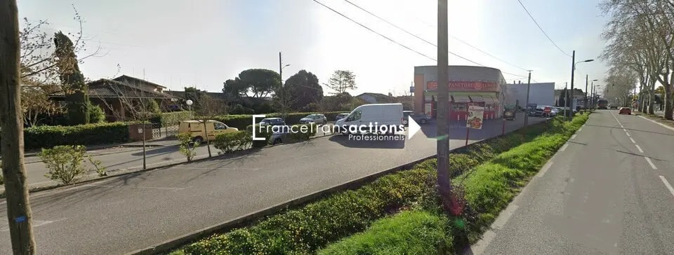 Local commercial dans Grenade à louer - Photo de l’immeuble – Image 2 sur 3