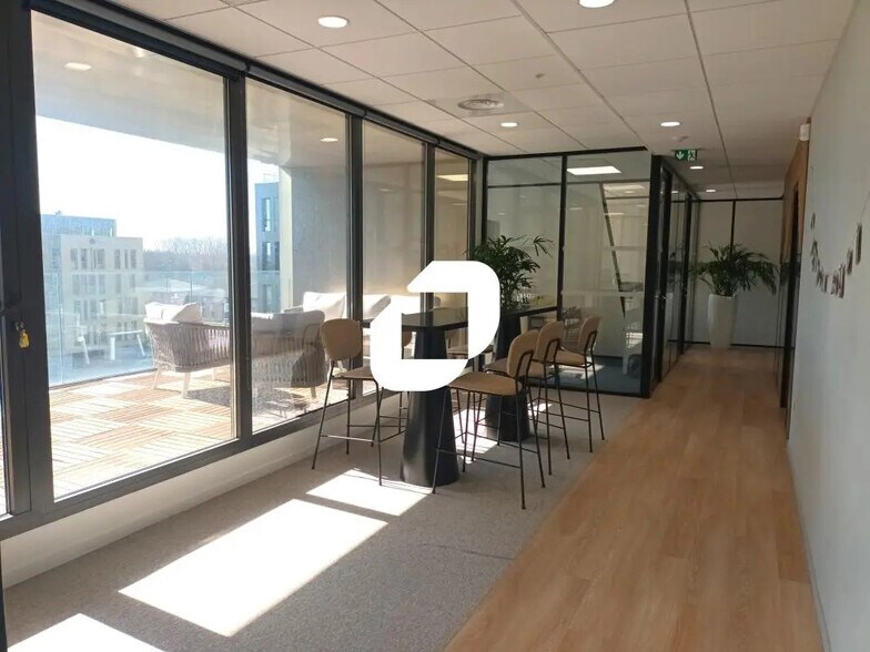 Bureau dans VILLENEUVE-D'ASCQ à louer - Photo de l’immeuble – Image 2 sur 7