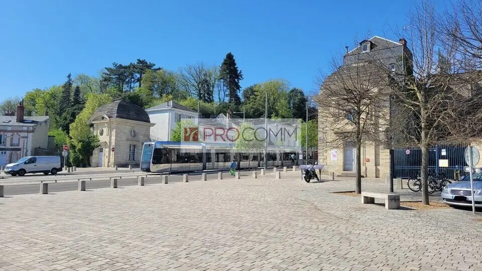 Bureau dans Tours à vendre - Photo de l’immeuble – Image 1 sur 6