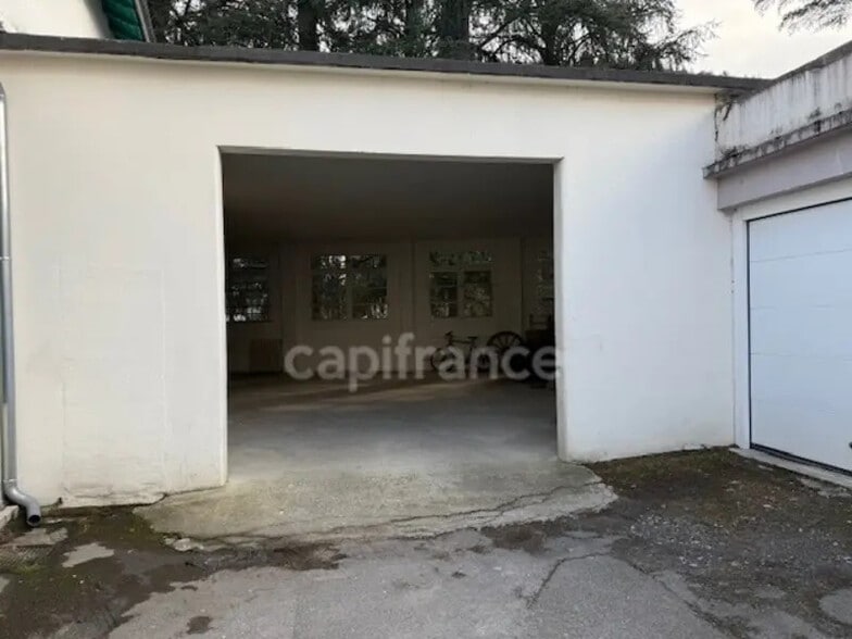 Bureau dans Lourdes à vendre - Photo de l’immeuble – Image 3 sur 6