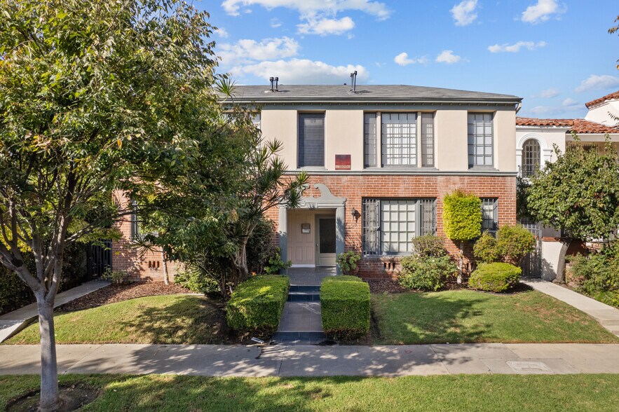 209 S Reeves Dr, Beverly Hills, CA à vendre - Photo de l’immeuble – Image 2 sur 12