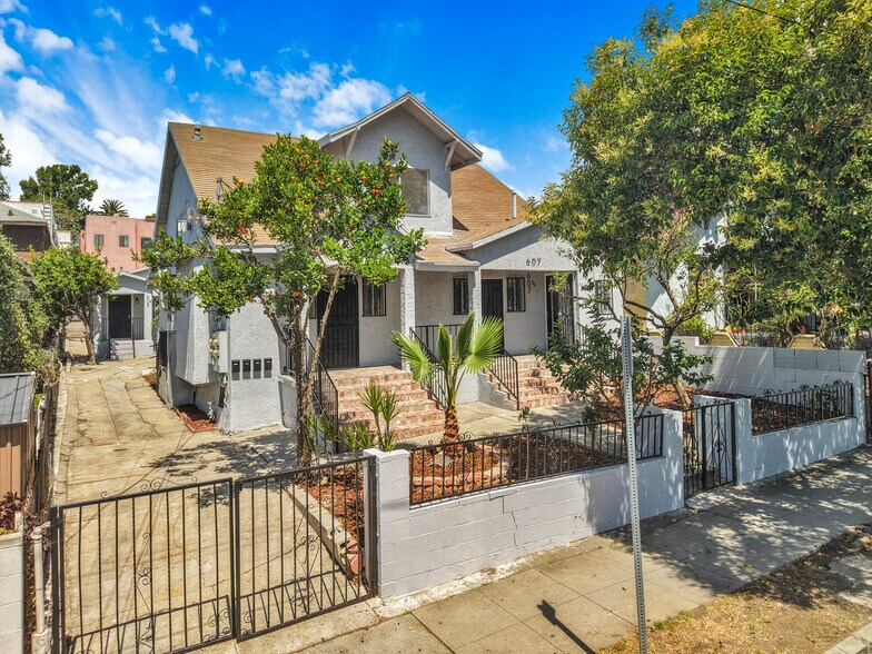 605 N St Louis St, Los Angeles, CA à vendre - Photo principale – Image 1 sur 13