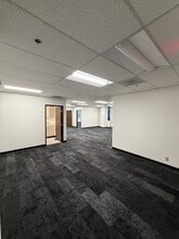 23101 Lake Center Dr, Lake Forest, CA à louer Photo intérieure– Image 1 sur 5