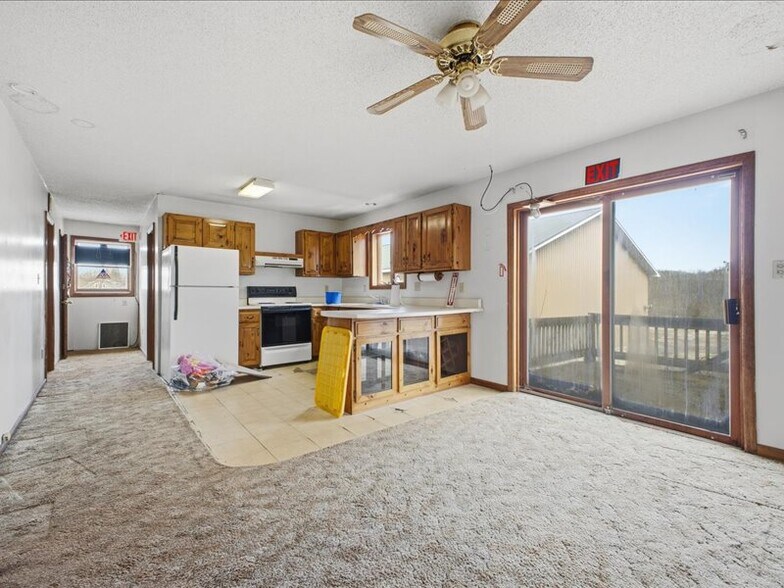 300 Hudson Ave, Mechanicville, NY à vendre - Photo de l’immeuble – Image 2 sur 21