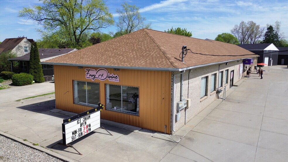 5488 Richfield Rd, Flint, MI à vendre - Photo de l’immeuble – Image 3 sur 37
