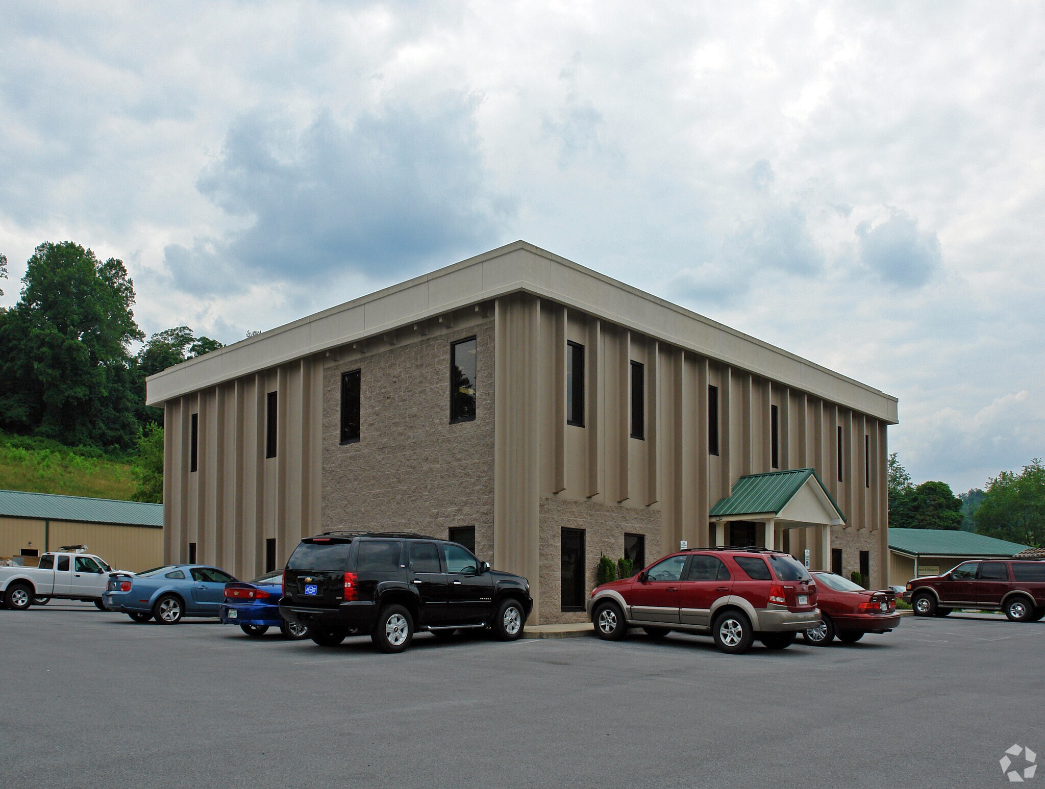 294 Blevins Blvd, Bristol, VA à vendre Photo principale– Image 1 sur 5