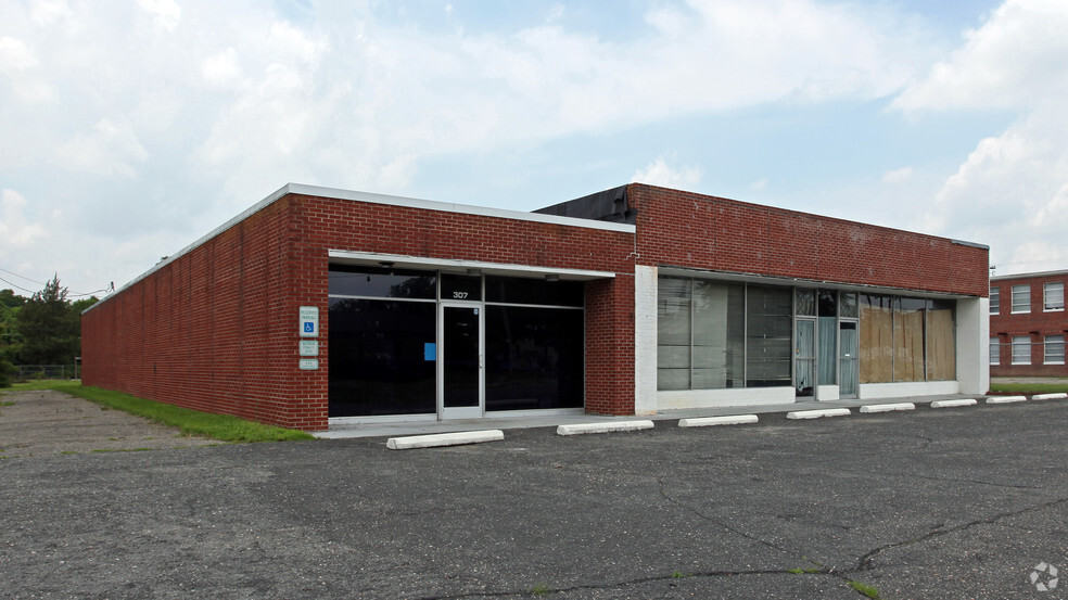 305 S Center St, Goldsboro, NC à louer - Photo principale – Image 1 sur 3