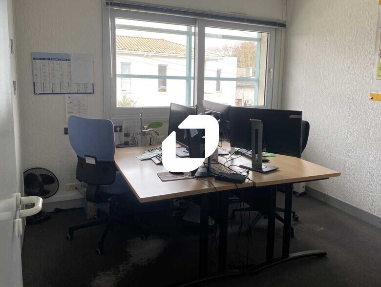 Bureau dans Pessac à louer - Photo de l’immeuble – Image 3 sur 7