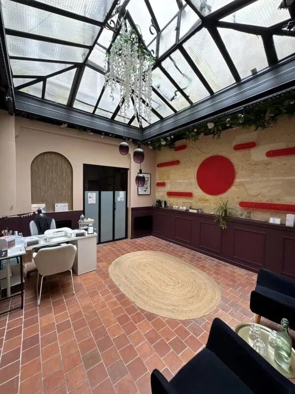 Local commercial dans Bordeaux à vendre Photo de l’immeuble– Image 1 sur 7