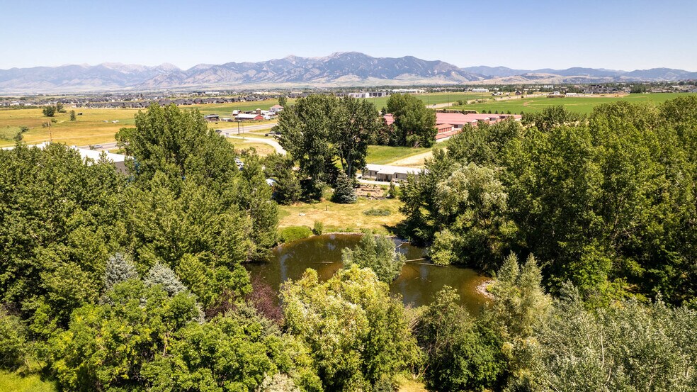 8494 Huffine Ln, Bozeman, MT à vendre - Photo de l’immeuble – Image 2 sur 15
