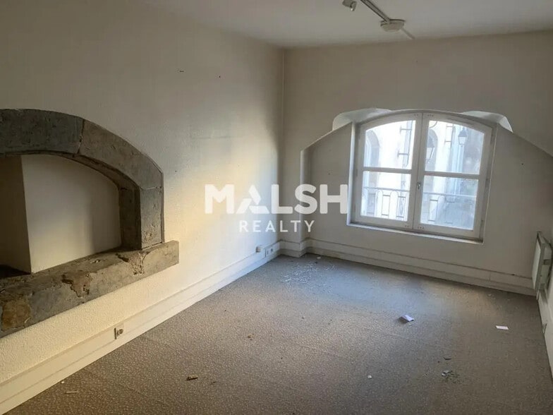 Bureau dans Lyon à vendre - Photo de l’immeuble – Image 3 sur 7
