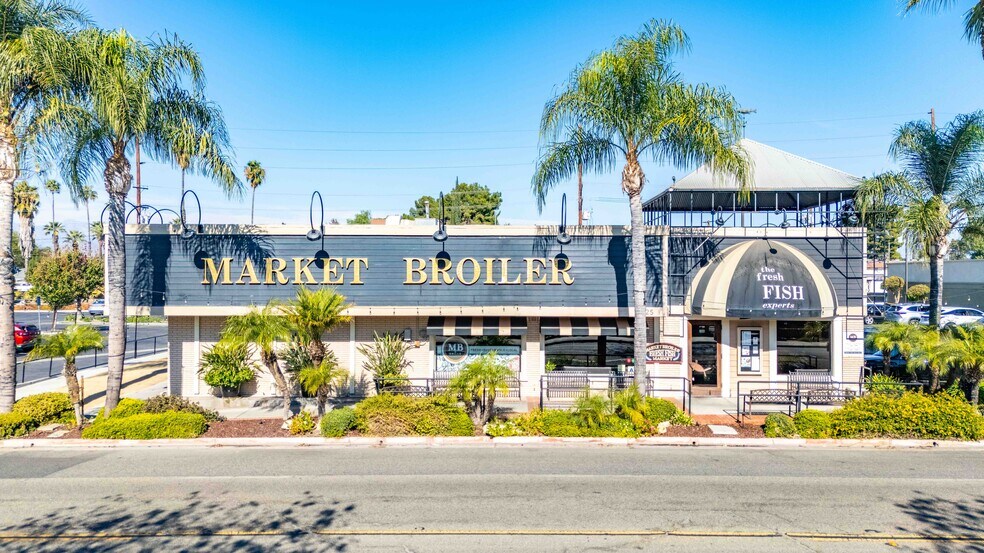 3525 Merrill Ave, Riverside, CA à vendre - Photo de l’immeuble – Image 2 sur 4