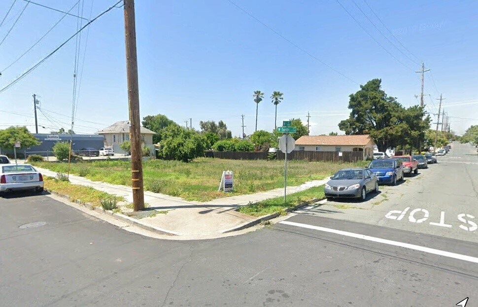 Two Lots-Corner H St & 10th St.,Antioch portefeuille de 2 biens à vendre sur LoopNet.fr Photo de l’immeuble– Image 1 sur 5