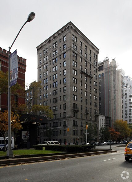 635 Park Ave, New York, NY à vendre - Photo de l’immeuble – Image 3 sur 4