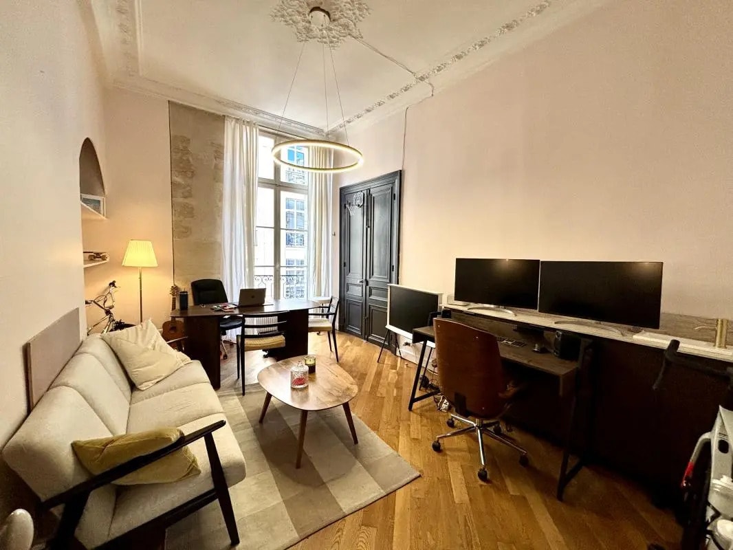 Bureau dans Paris à louer Photo de l’immeuble– Image 1 sur 7