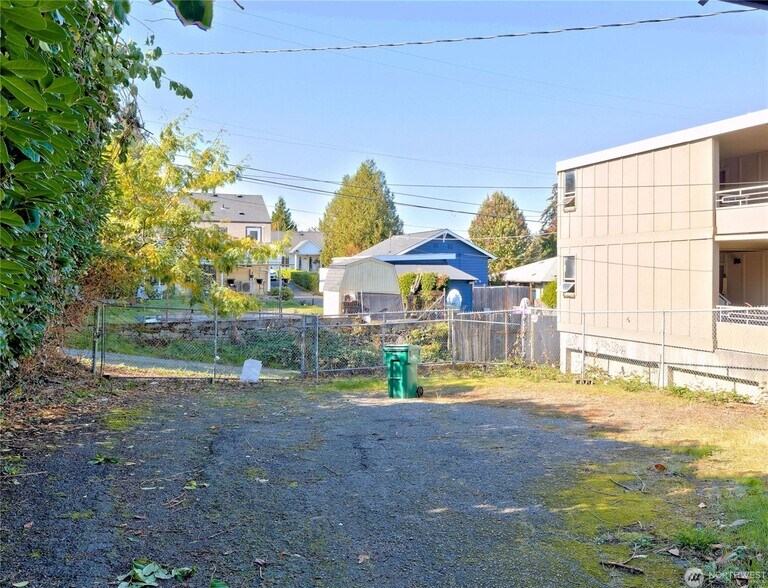 6517 35th Ave SW, Seattle, WA à vendre - Photo de l’immeuble – Image 3 sur 11