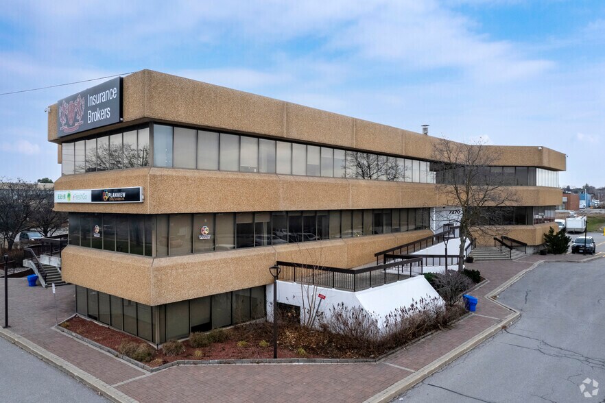 7270 Woodbine Ave, Markham, ON à louer - Photo de l’immeuble – Image 3 sur 5