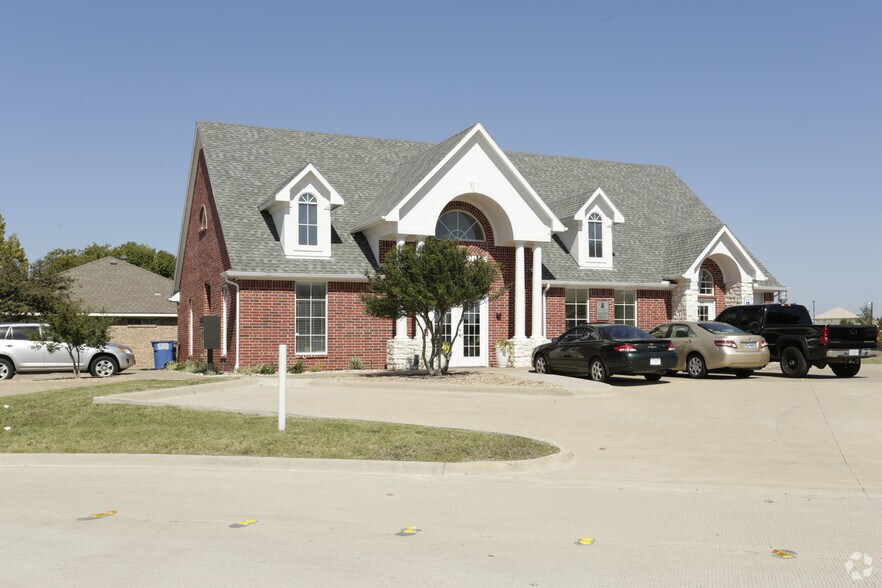 309 W Eldorado Pky, Little Elm, TX à louer - Photo de l’immeuble – Image 3 sur 14